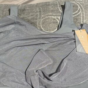 Popflex gray sports bra with sleeves NWT